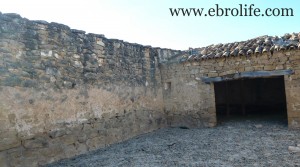 Detalle de Finca de regadío y secano con masía