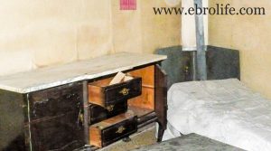 Casa antigua en Calaceite a buen precio con electricidad por 75.000€