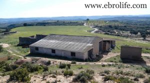 Detalle de Construcción ganadera en Maella con casa