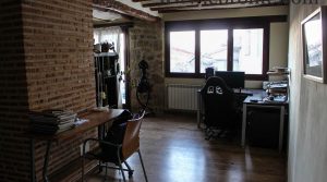 Casa rústica en la Fresneda a buen precio con almacén por 