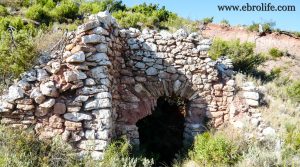 Detalle de Finca en el macizo de los Puertos de Tortosa con pinares