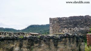 Foto de Gran masía con corrales y era en Maella en venta con almendros