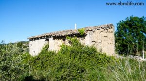 Masía antigua en La Fresneda a buen precio con agua por 6.000€