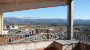 Vendemos Casa en el casco antiguo de Cretas con terraza por 109.000€