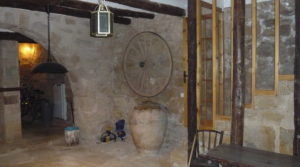 Se vende Casa en el casco antiguo de Cretas con bodega por 109.000€