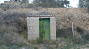 Masía de piedra en Masalsinas, Calaceite en venta con olivos por 79000€€