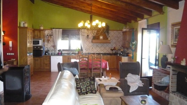 Chalet en Valjunquera