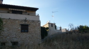 Chalet en Valjunquera a buen precio con cocina completa por 350.000€