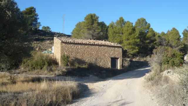 Masía en Valdeltormo