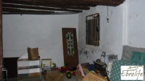 Detalle de Casa en Cretas con amplias bodegas