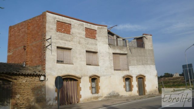 Excelente casa en Maella con garaje 🏠🚗