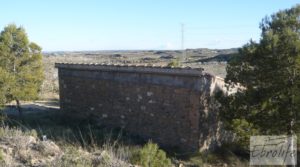 Foto de Finca en la huerta de Caspe con masía de piedra. con olivos por 19.000€