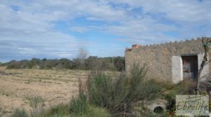 Mas en Caspe, en finca de regadío cultivable. para vender con regadío por 25.000€