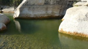 Foto de Masía en el rio algars Batea con barbacoa