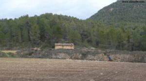 Masia con arroyo en Fuenteespalda en oferta con arroyo por 45.000€