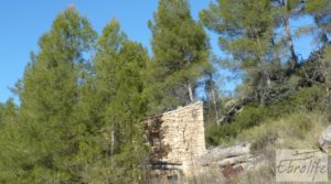 Masía en La Fresneda a buen precio con agua potable