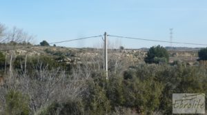 Torre en la huerta de Caspe a buen precio con depositos para agua corriente