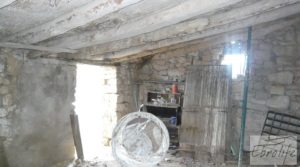 Detalle de Masía histórica en Valderrobres con gran almacén por 175.000€