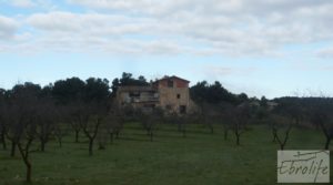 Masía histórica en Valderrobres a buen precio con bodega por 175.000€