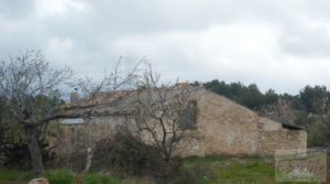 Vendemos Magnífica masía en Valderrobres, rodeada de almendros. con balcón