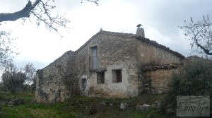 Vendemos Magnífica masía en Valderrobres, rodeada de almendros. con barbacoa