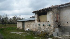 Se vende Magnífica masía en Valderrobres, rodeada de almendros. con barbacoa