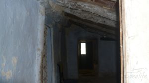 Foto de Magnífica masía en Valderrobres, rodeada de almendros. con almendros y olivos en plena producción