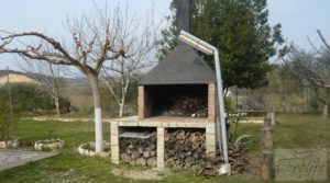 Casa de campo en Maella en oferta con paneles solares