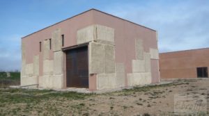 Estudio-chalet en Alcañiz. en oferta con garage