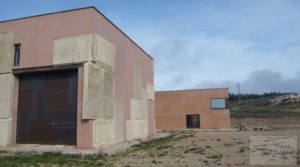 Estudio-chalet en Alcañiz. en oferta con ubicación privilegiada