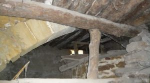 Casa y olivar en Fornoles en venta con bodega