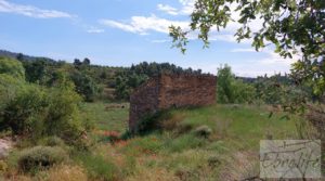 Foto de Hermosa finca con casa de piedra en La Fresneda. con balsa de riego por 35.000€