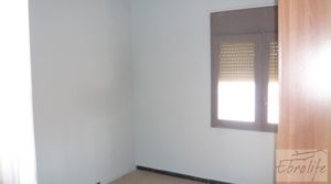 Foto de Casa en el centro de Gelsa en venta con buhardilla independiente