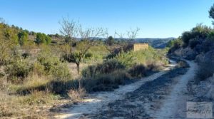 Foto de Finca con masía en Maella. en venta con cisterna de agua de lluvia por 17.000€