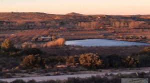 Finca rústica en zona rural de Fabara para vender con puerta de seguridad