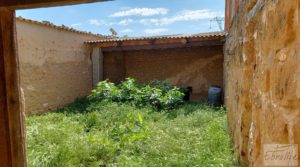 Casa de piedra en Caspe a buen precio con frutales por 28.000€