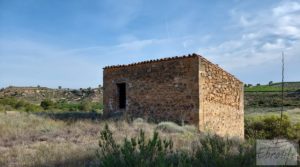 Se vende Gran finca con masía cerca del embalse. por 70.000€