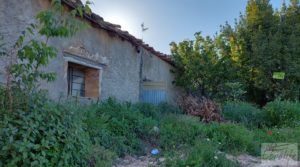 Almacén en Arens de Lledo. para vender con huerto por 36.000€