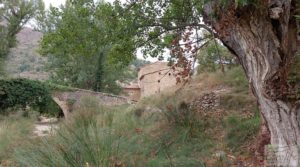 Detalle de Finca en Mirambel con electricidad con paneles solares