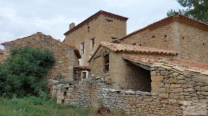 Foto de Finca en Mirambel en venta con electricidad con paneles solares