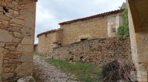 Finca en Mirambel en oferta con electricidad con paneles solares