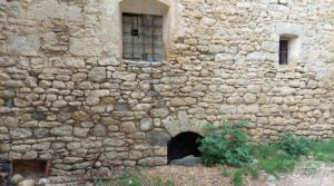 Detalle de Finca en Mirambel con electricidad con paneles solares