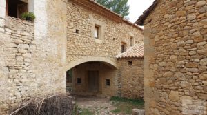 Detalle de Finca en Mirambel con electricidad con paneles solares por 500.000€