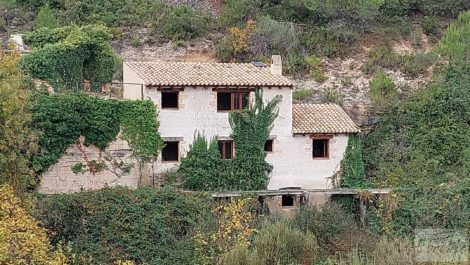 Molino harinero en Cretas, junto al río Algars.