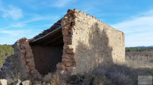 Se vende Finca con másica de piedra en Calaceite con almendros y olivos. con tranquilidad y privacidad