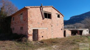 Propiedad de 2 hectáreas en Fuentespalda. para vender con buen acceso