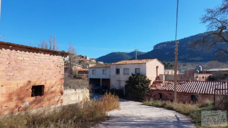 Propiedad de 2 hectáreas en Fuentespalda.