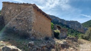 Gran finca de 94 hectáreas en Peñarroya de Tastavins. a buen precio con buenos accesos por 190.000€