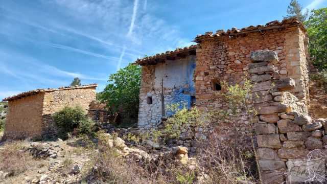 Gran finca de 94 hectáreas en Peñarroya de Tastavins.