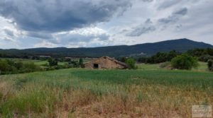 Finca con casa de piedra en Fuentespalda. a buen precio con buhardilla